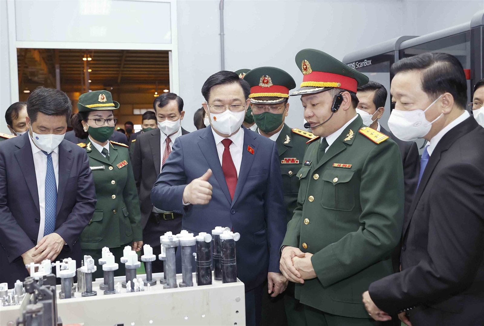Chủ tịch Quốc hội dự Lễ kỷ niệm 65 năm Nhà máy Z111