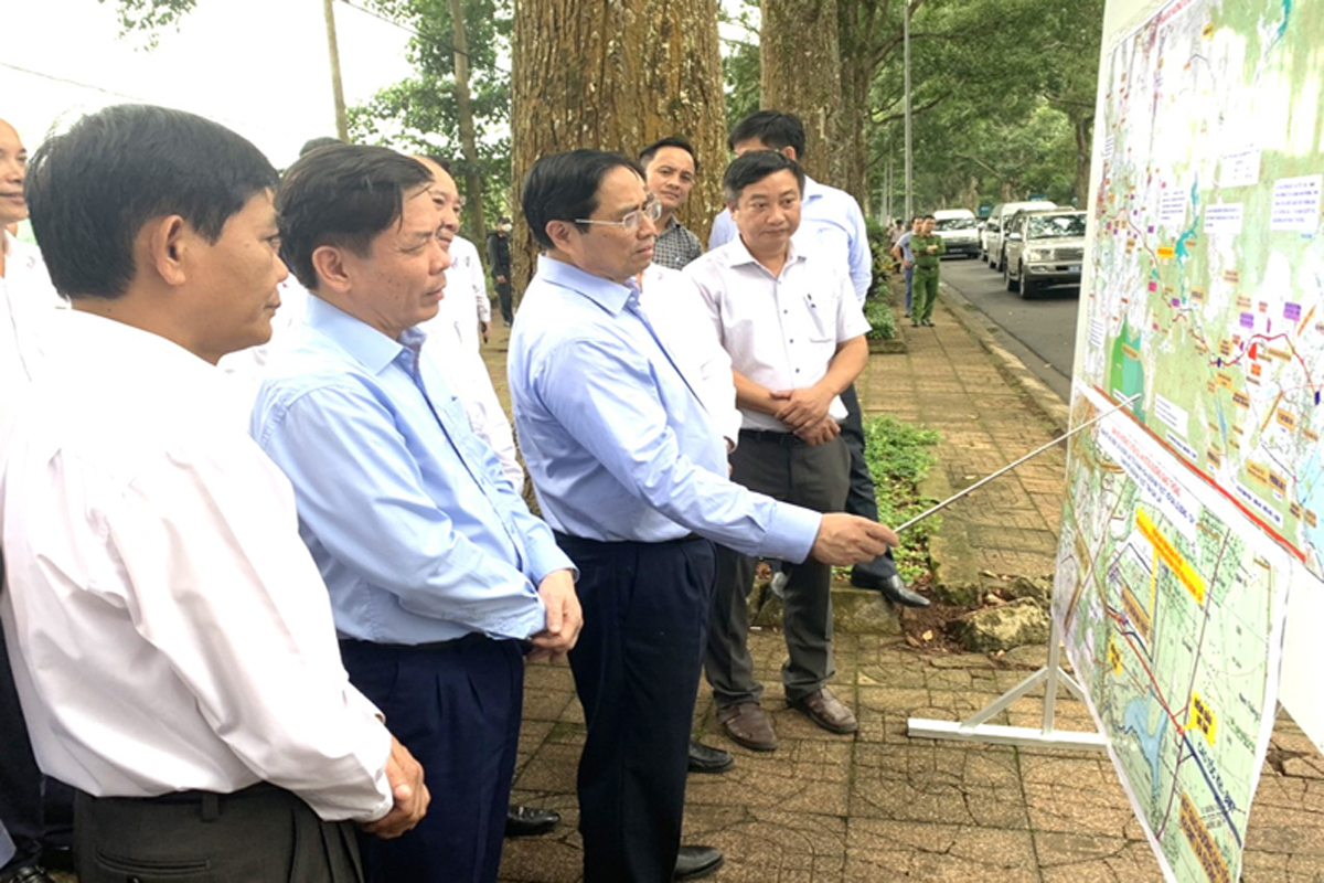 Hình ảnh Thủ tướng Phạm Minh Chính làm việc tại Đắk Lắk