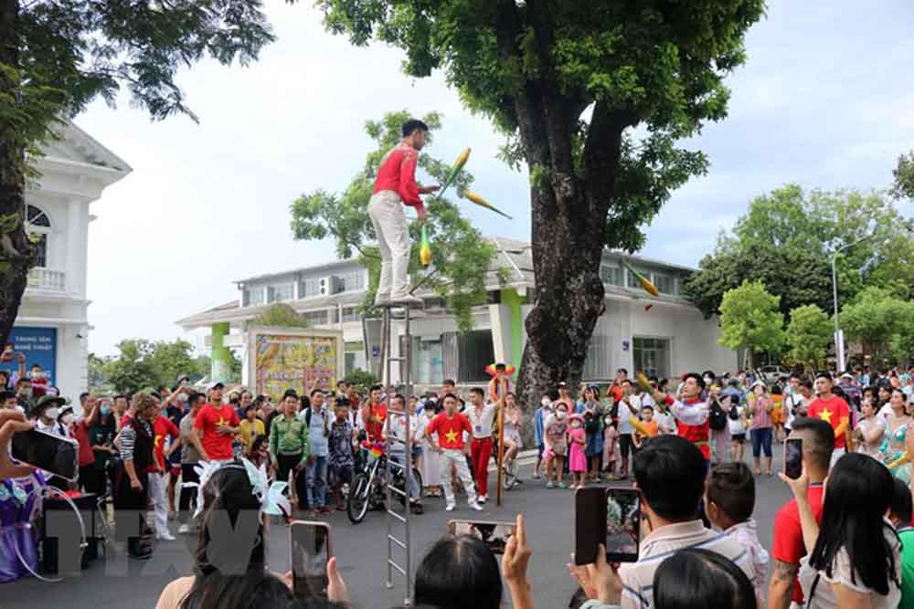 Festival Huế 2022: Rực rỡ sắc màu văn hóa trong lễ hội đường phố