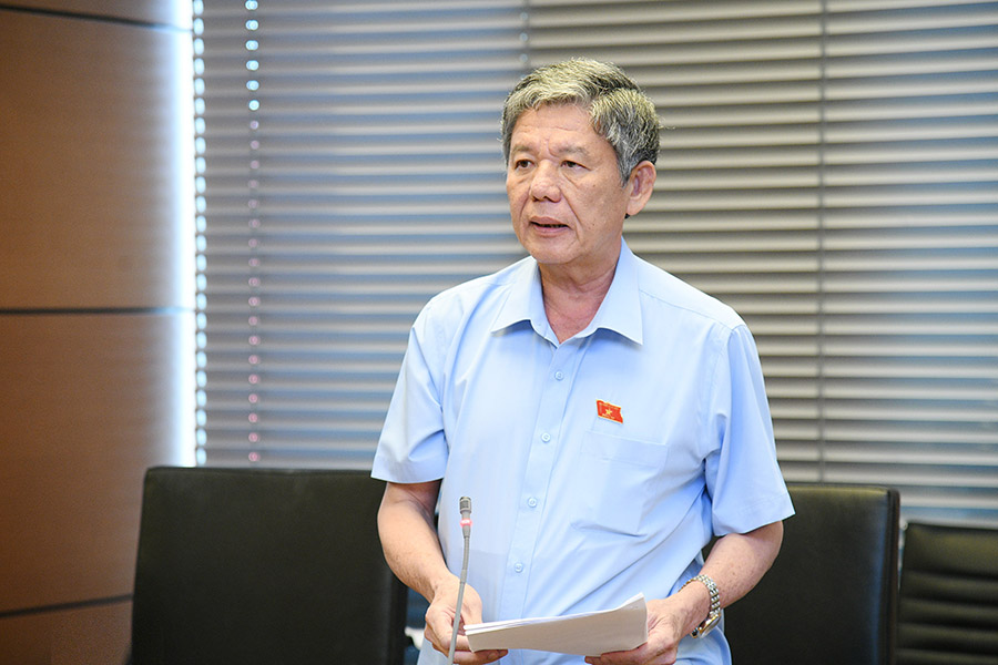 Thảo luận tại Tổ 6: Rà soát kỹ lưỡng các trường hợp thu hồi đất phục vụ mục đích công cộng