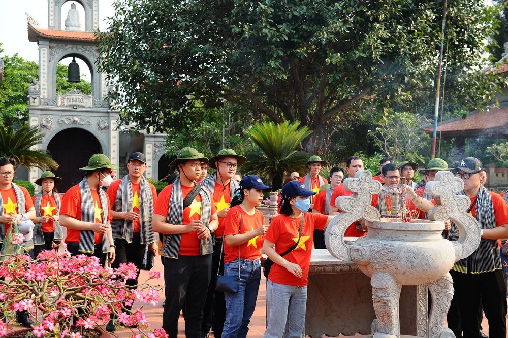 Tuổi trẻ Bộ TN&MT xuất quân hành trình vì biển đảo quê hương 2022