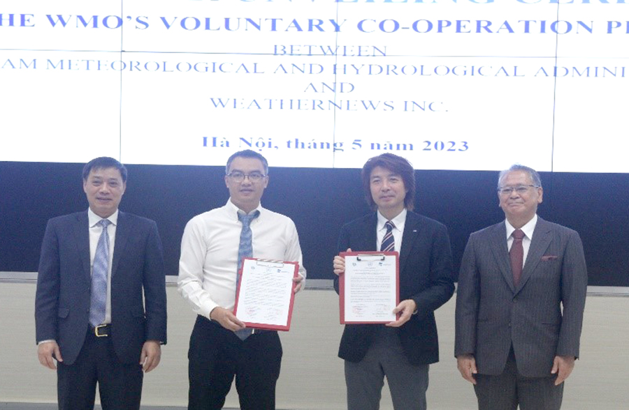 Bàn giao Radar Eagle giảm thiểu rủi ro thiên tai