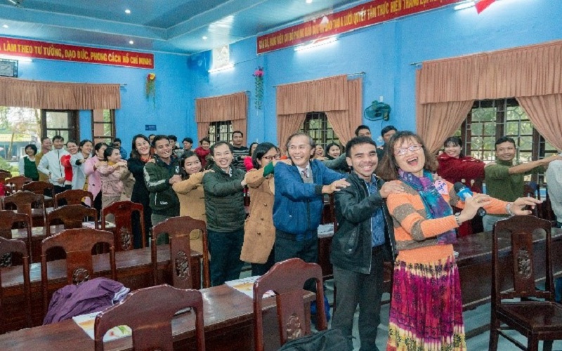 Trường học Xanh - Sạch - Sáng - 4 mùa hoa ở huyện A Lưới- Thừa Thiên Huế