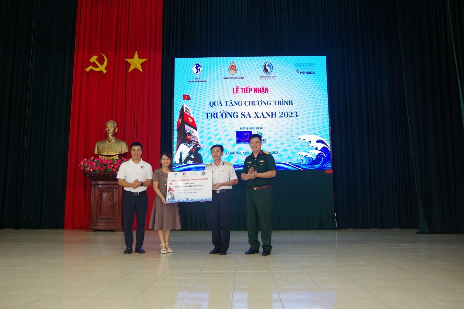 Trường Sa Xanh - Cải tạo môi trường sinh thái nơi đầu sóng