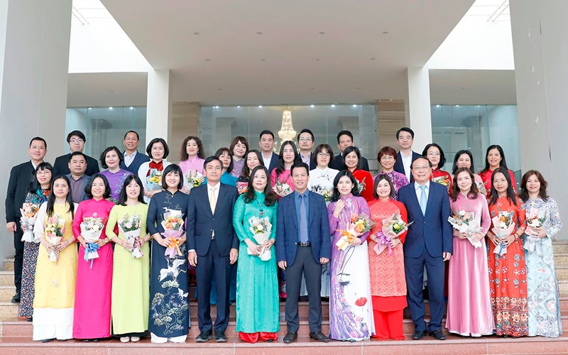 Bộ trưởng Đặng Quốc Khánh: Đánh giá cao những đóng góp của phụ nữ trong ngành Tài nguyên và Môi trường