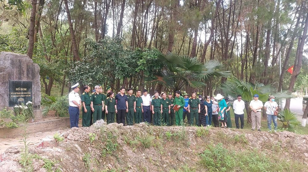Hội cựu chiến binh Bộ TN&MT hành trình về nguồn tại Khu di tích lịch sử Kim Liên và Ngã ba Đồng Lộc