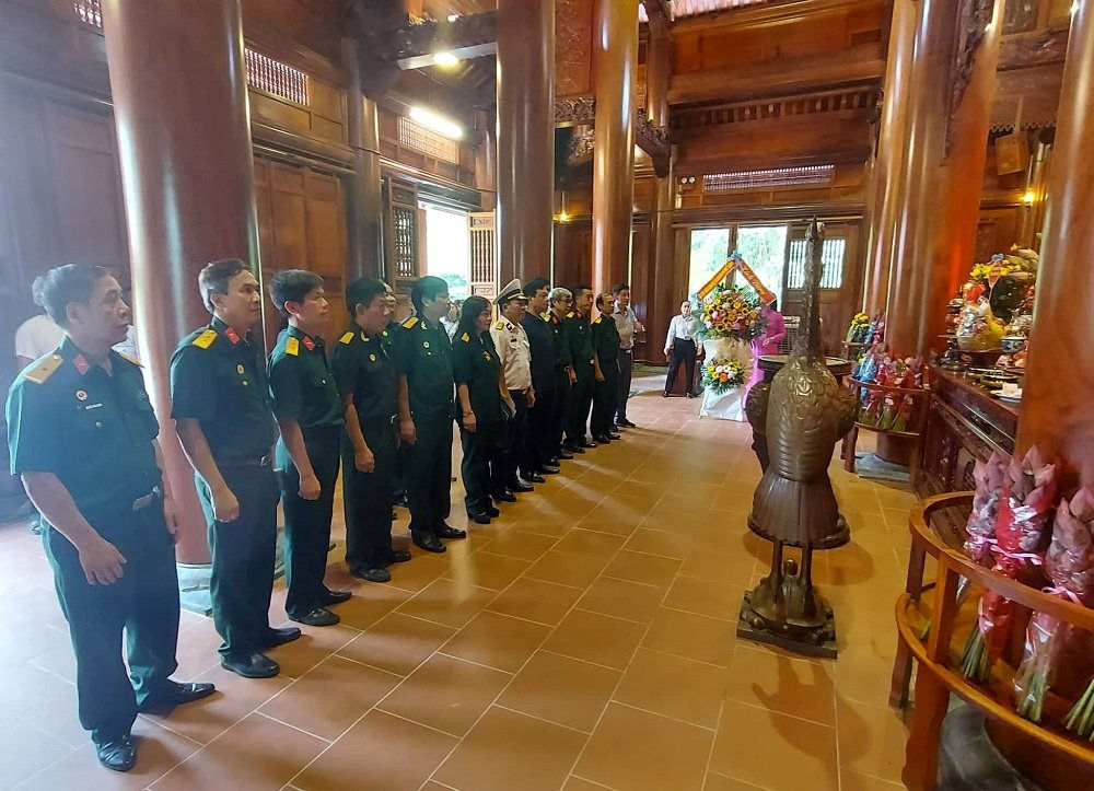 Hội cựu chiến binh Bộ TN&MT hành trình về nguồn tại Khu di tích lịch sử Kim Liên và Ngã ba Đồng Lộc