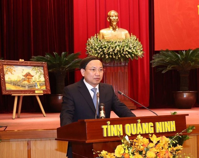 Hình ảnh Tổng Bí thư Nguyễn Phú Trọng làm việc với cán bộ chủ chốt Quảng Ninh