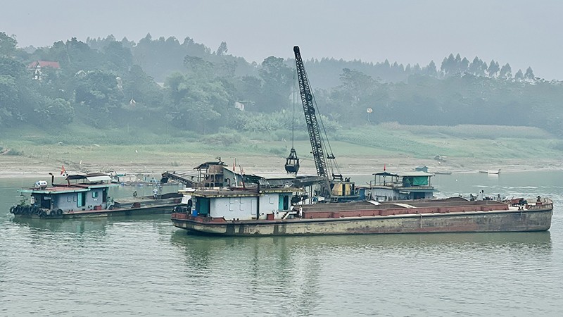 Phú Thọ siết chặt quản lý hoạt động khai thác cát, sỏi lòng sông