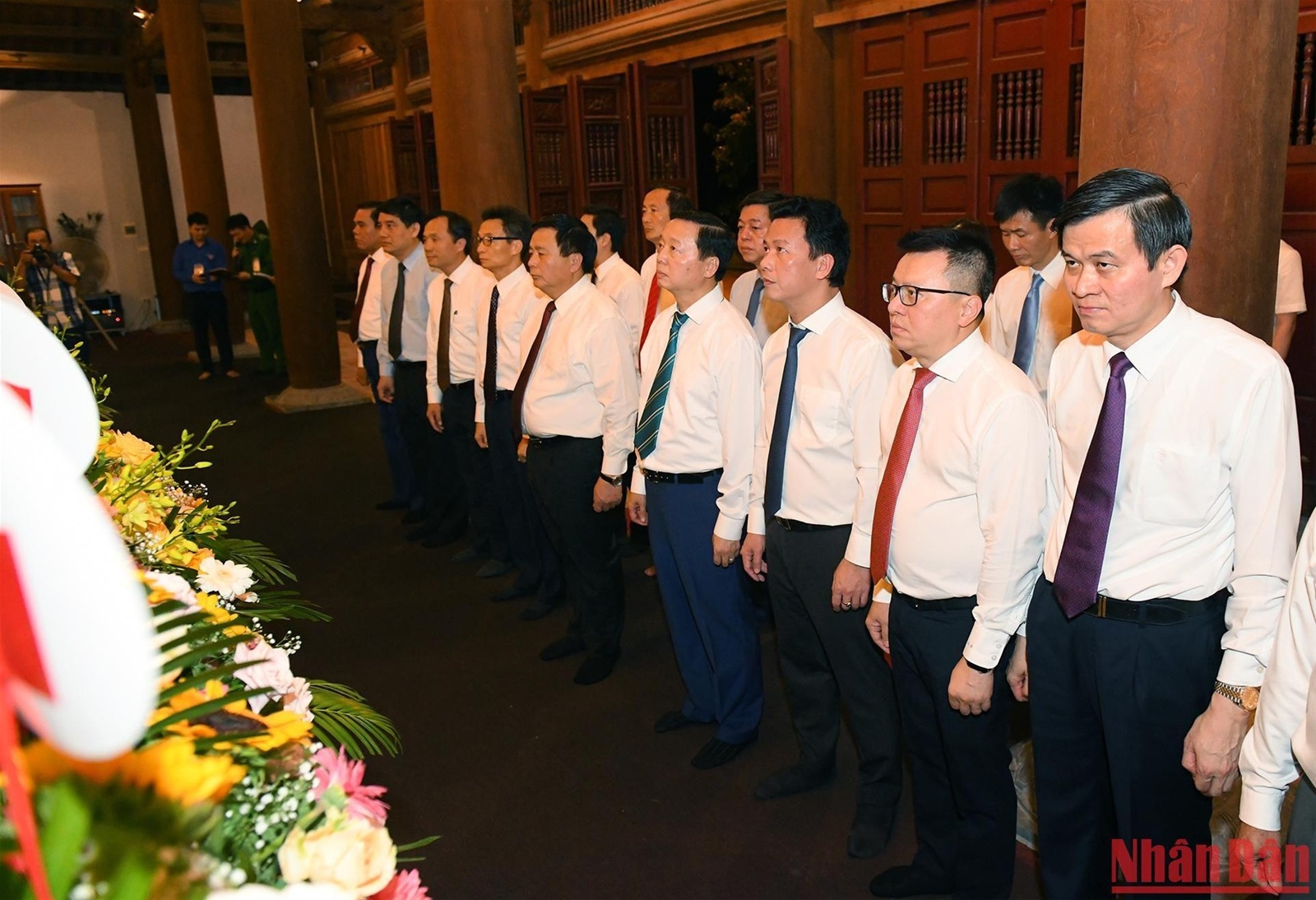 Lãnh đạo Đảng, Nhà nước dâng hương tri ân các Anh hùng, liệt sĩ tại Ngã ba Đồng Lộc