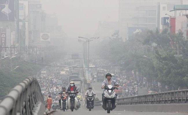 Không khí Hà Nội xấu, người dân cần hạn chế các hoạt động ngoài trời