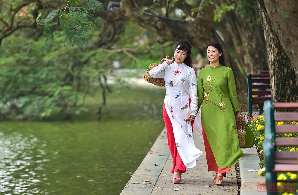 Phụ nữ toàn quốc hưởng ứng “Tuần lễ áo dài”