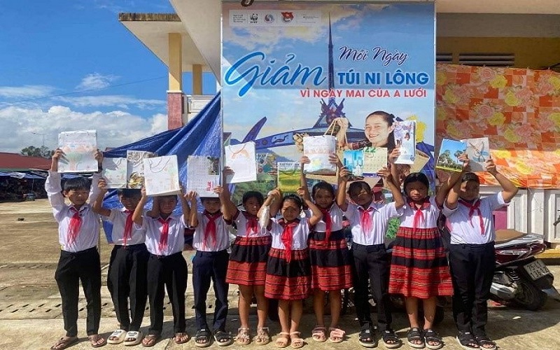 Trường học Xanh - Sạch - Sáng - 4 mùa hoa ở huyện A Lưới- Thừa Thiên Huế