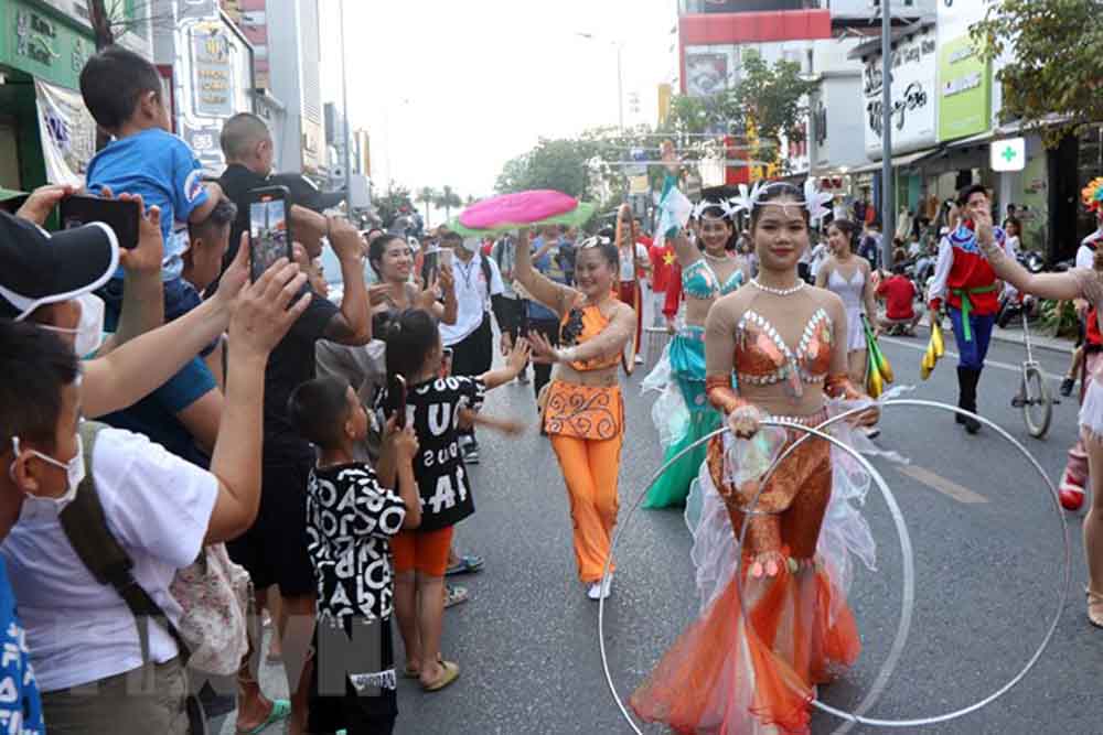 Festival Huế 2022: Rực rỡ sắc màu văn hóa trong lễ hội đường phố