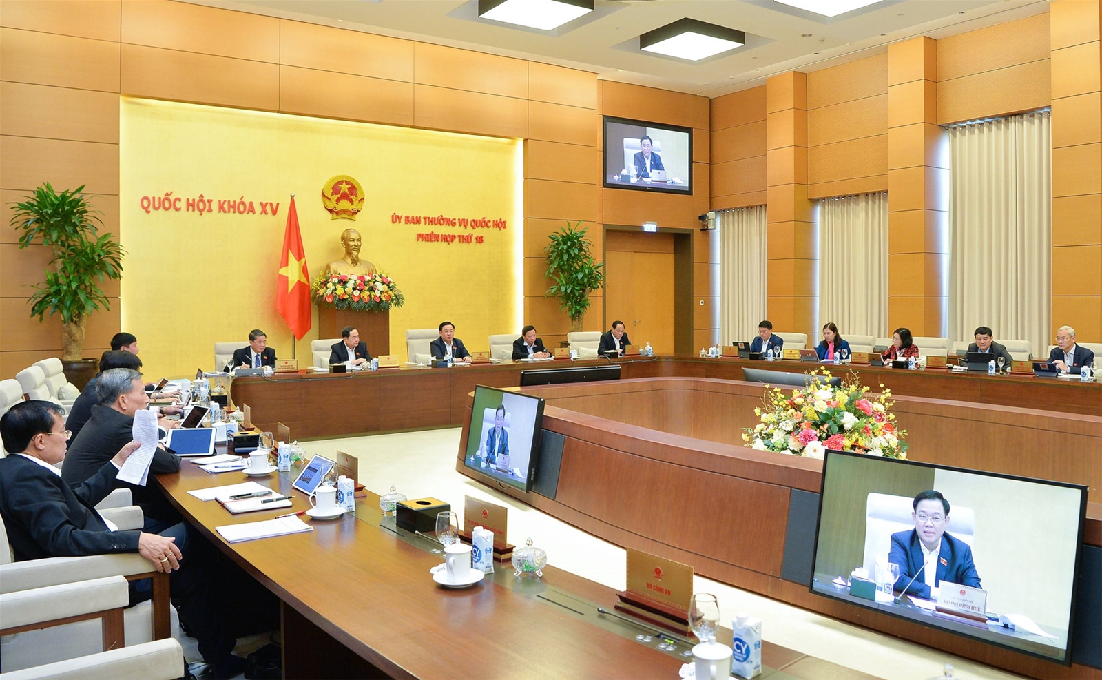 Ủy ban Thường vụ Quốc hội nhất trí tổ chức lấy ý kiến Nhân dân về dự án Luật Đất đai (sửa đổi) đến hết ngày 15/3/2023