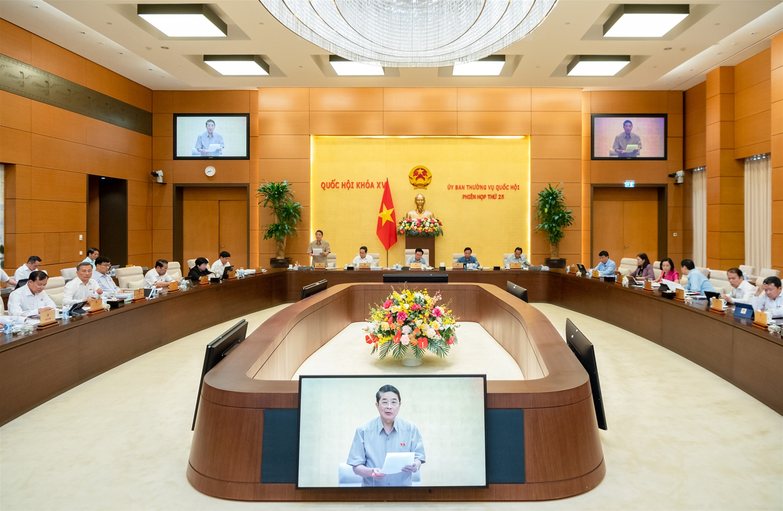 UBTVQH thống nhất không bổ sung nước khoáng và nước nóng thiên nhiên trong phạm vi điều chỉnh của Luật Tài nguyên nước (sửa đổi)