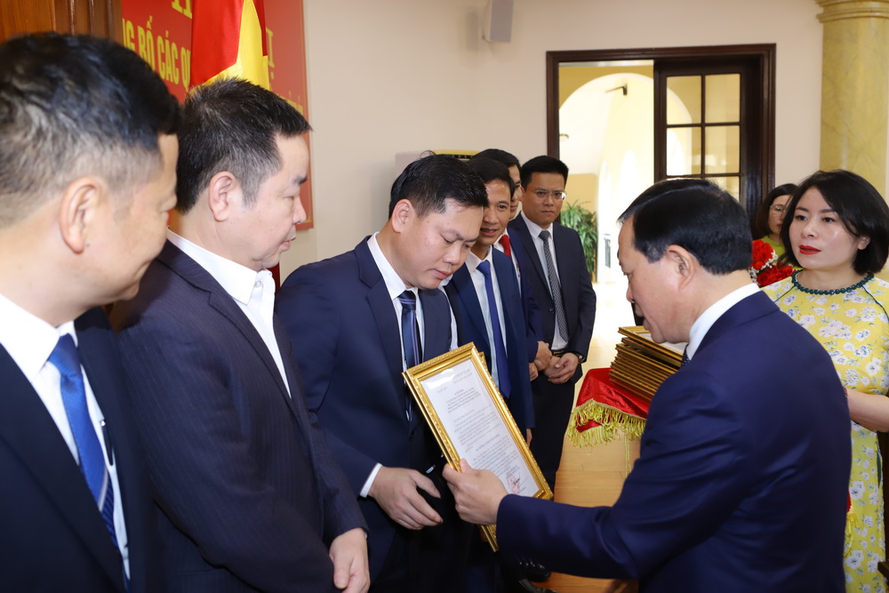 Thanh Hóa: Ban Thường vụ Tỉnh ủy quyết định 12 cán bộ nhận nhiệm vụ mới