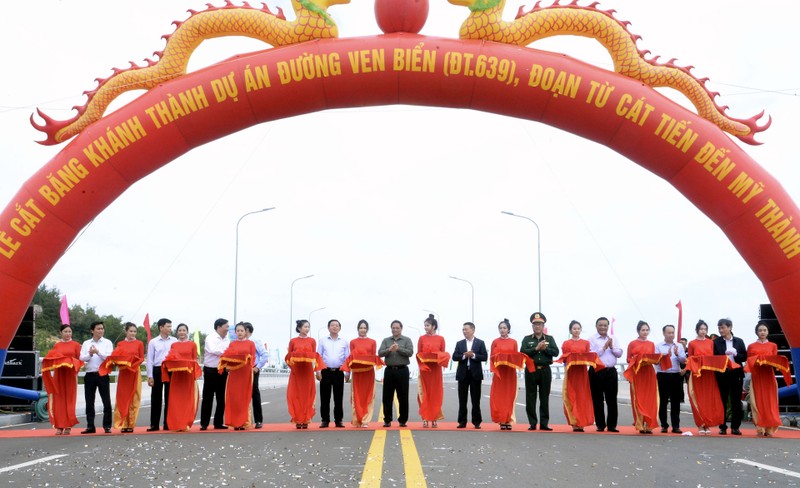 Thủ tướng kiểm tra các dự án trọng điểm tại Bình Định