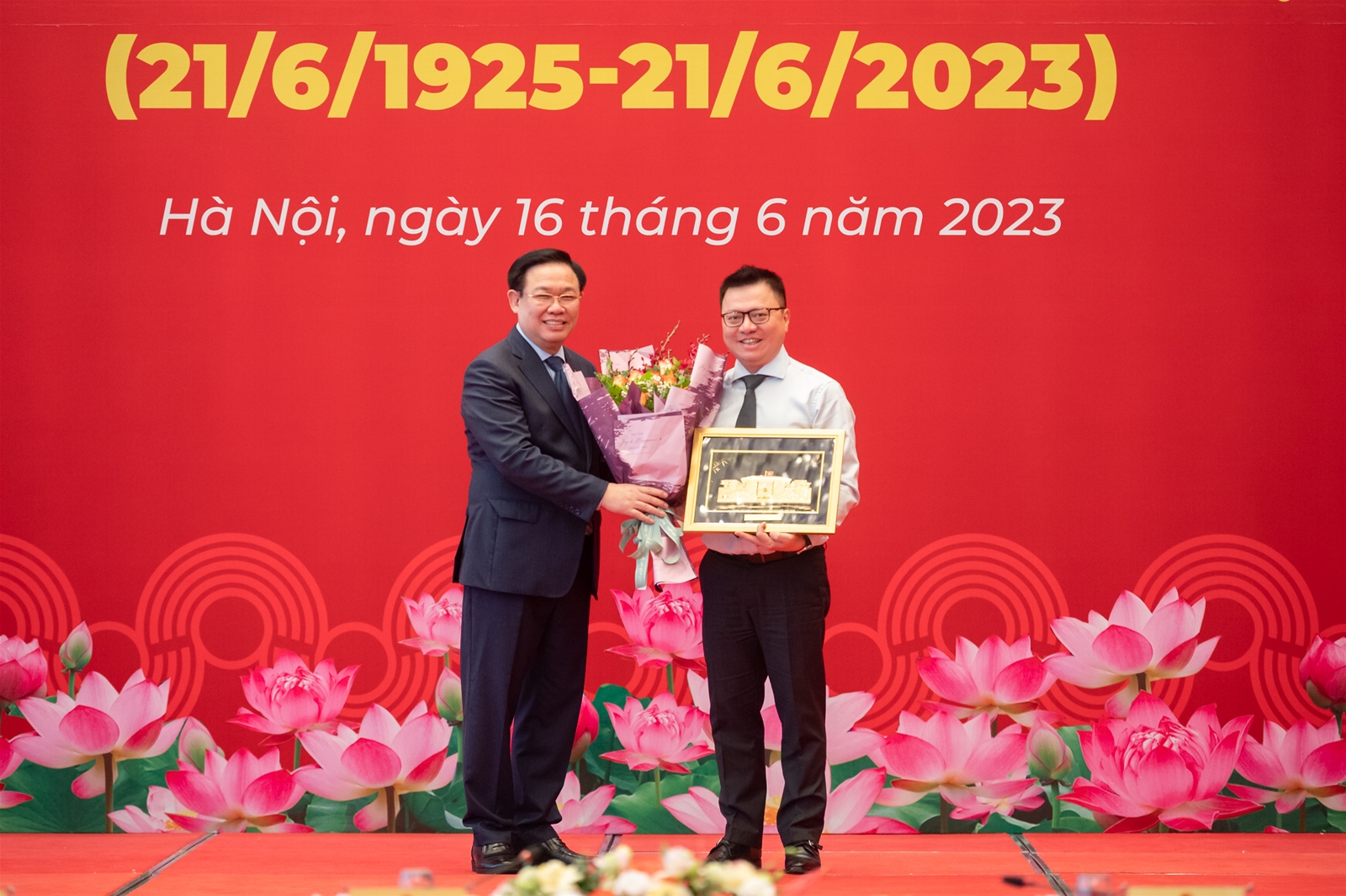 Chủ tịch Quốc hội Vương Đình Huệ: Báo chí là vũ khí sắc bén, đắc lực của Đảng, là tiếng nói của Nhà nước, là diễn đàn rộng lớn, mạnh mẽ của Nhân dân