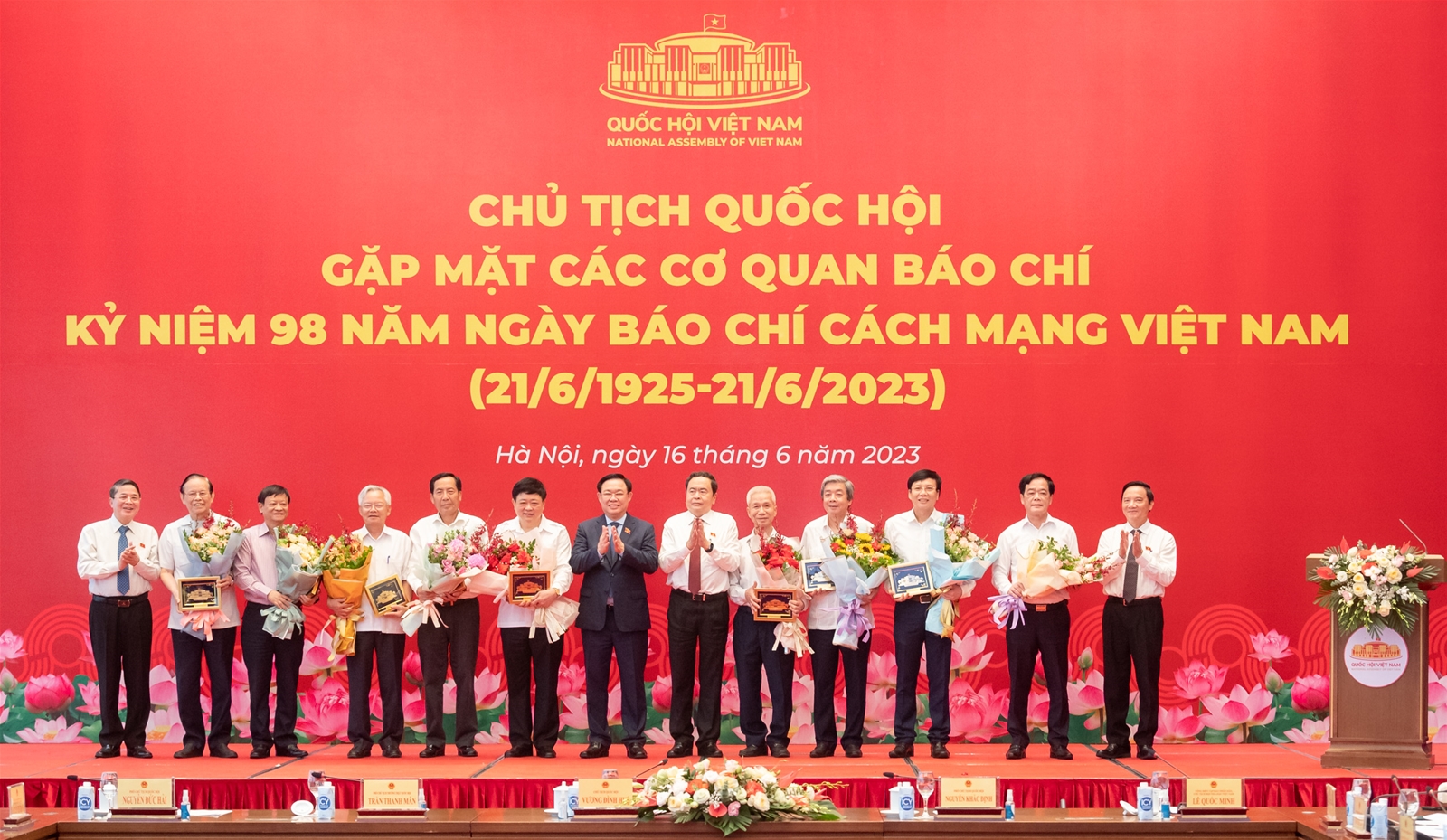 Chủ tịch Quốc hội Vương Đình Huệ: Báo chí là vũ khí sắc bén, đắc lực của Đảng, là tiếng nói của Nhà nước, là diễn đàn rộng lớn, mạnh mẽ của Nhân dân