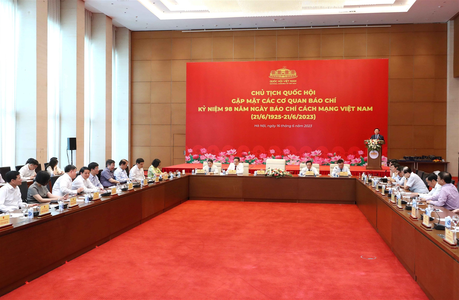 Chủ tịch Quốc hội Vương Đình Huệ: Báo chí là vũ khí sắc bén, đắc lực của Đảng, là tiếng nói của Nhà nước, là diễn đàn rộng lớn, mạnh mẽ của Nhân dân