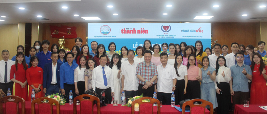 Phát động cuộc thi viết 'Vượt lên số phận' lần thứ VII
