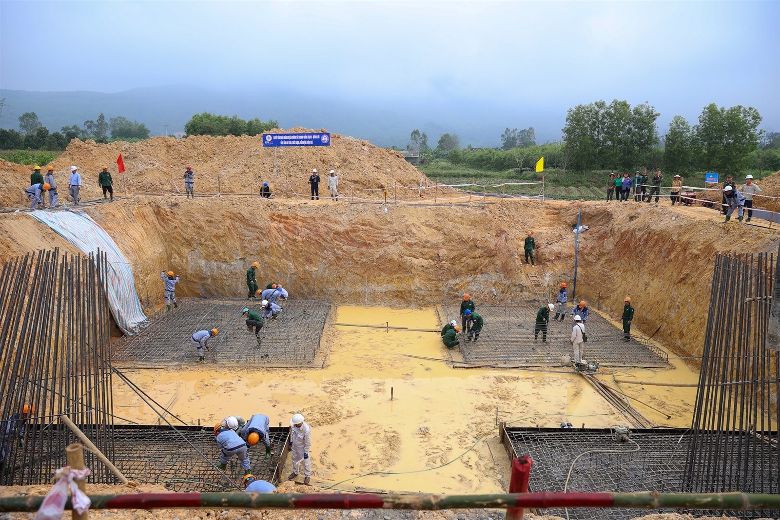 Phó Thủ tướng Trần Hồng Hà kiểm tra, thúc đẩy tiến độ 2 dự án hạ tầng trọng điểm, chiến lược