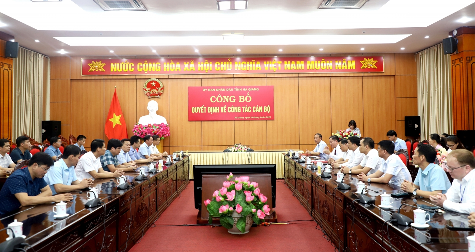 Đồng chí Đinh Thế Mạnh giữ chức vụ Giám đốc Sở Tài nguyên và Môi trường tỉnh Hà Giang