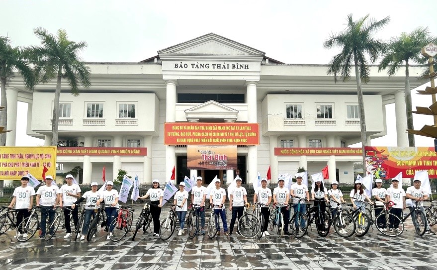 Để tiết kiệm điện, tiết kiệm năng lượng trở thành thói quen