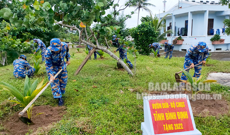 Tuổi trẻ Trường Sa chung tay bảo vệ môi trường