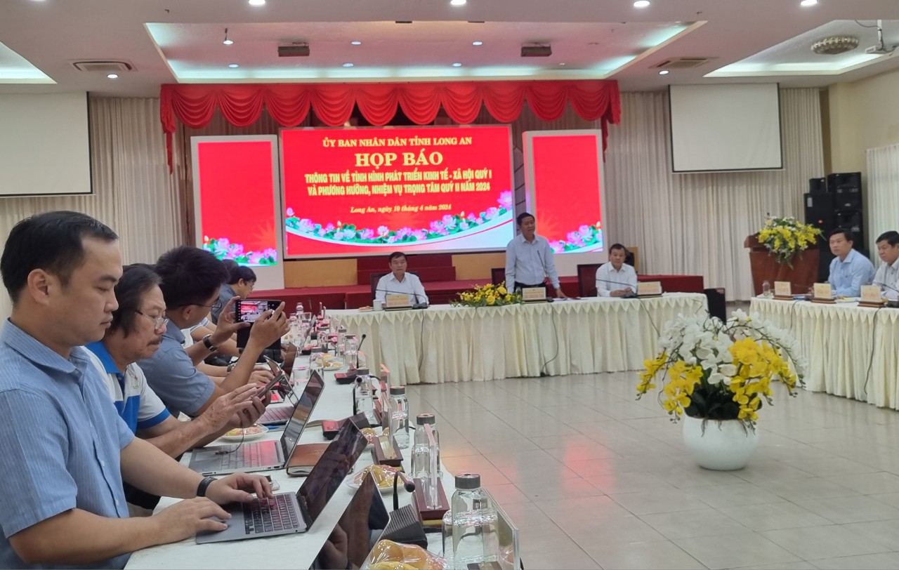 Long An: Họp báo thông tin về tình hình phát triển kinh tế - xã hội đầu quý I năm 2024.