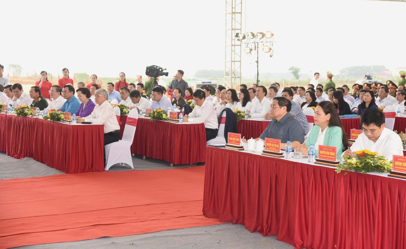 Thủ tướng Phạm Minh Chính dự Lễ phát động Phong trào thi đua đẩy mạnh phát triển kết cấu hạ tầng, chống lãng phí