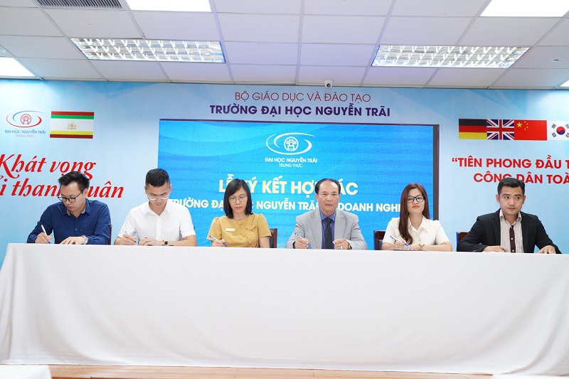 Hội nghị Khoa học với Doanh nghiệp về đào tạo định hướng nghề nghiệp năm 2023