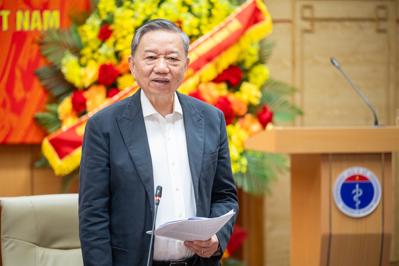 Chủ tịch Quốc hội Vương Đình Huệ: Ngành Y tế cần 