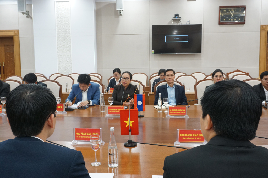 UBND tỉnh Quảng Ninh tiếp và làm việc với Đoàn công tác Bộ Tài nguyên và Môi trường Lào