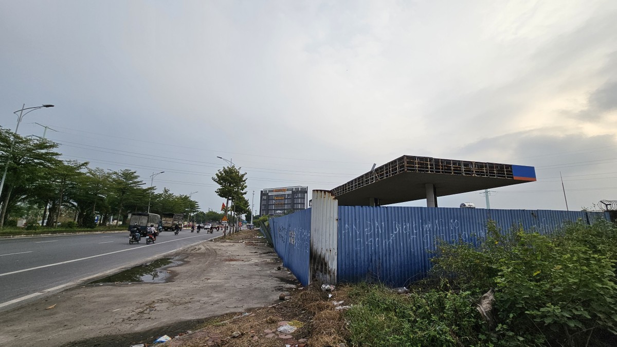 Cận cảnh biệt thự, trụ sở công ty, cây xăng xây sai quy hoạch ở khu đô thị Thanh Hà