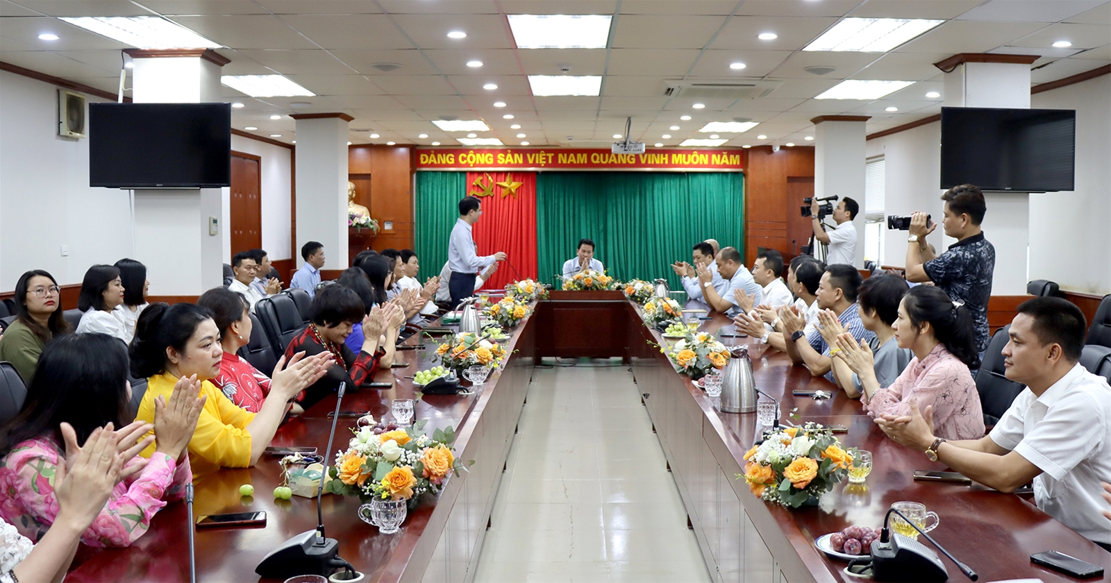Ngòi bút phải sắc và phải hiểu thật sâu