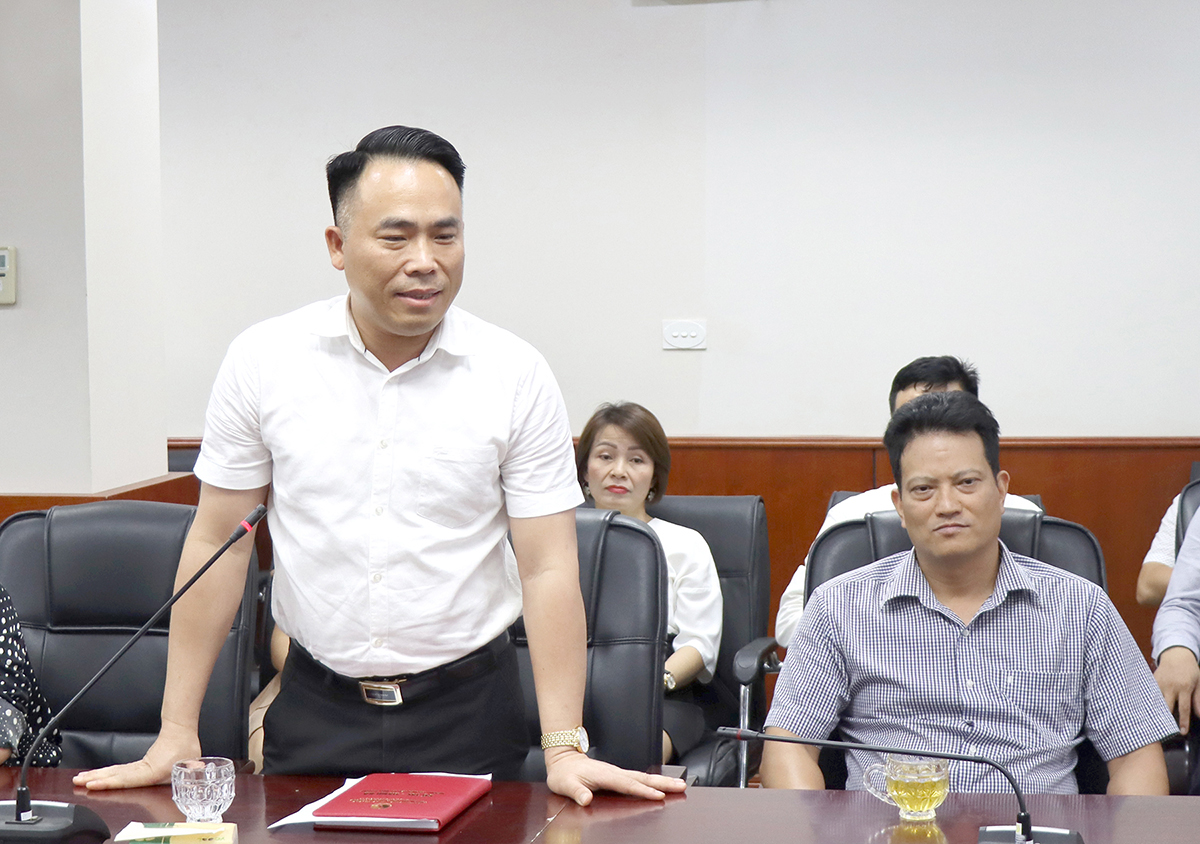 Gặp mặt báo chí