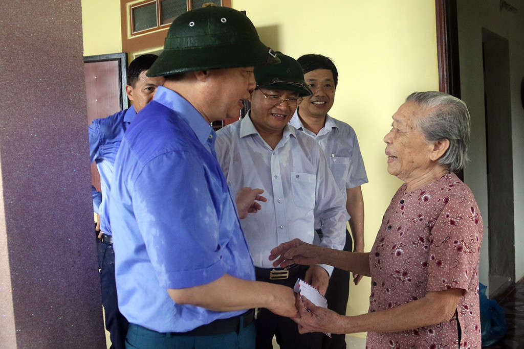 Phó Thủ tướng kiêm Bộ trưởng Bộ TN&MT Trần Hồng Hà