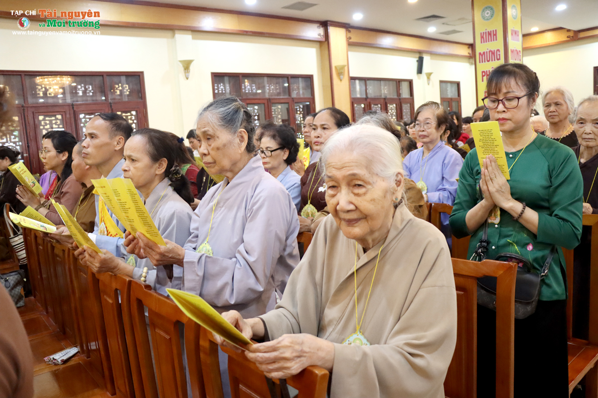 Phóng sự ảnh Mừng Đại lễ Phật đản năm 2023 tại chùa Quán Sứ, Hà Nội