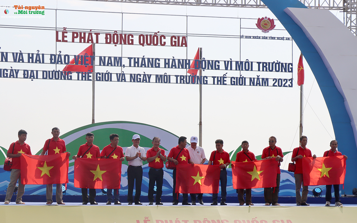 Bộ trưởng Đặng Quốc Khánh phát động bảo vệ môi trường, bảo vệ môi trường biển và đại dương