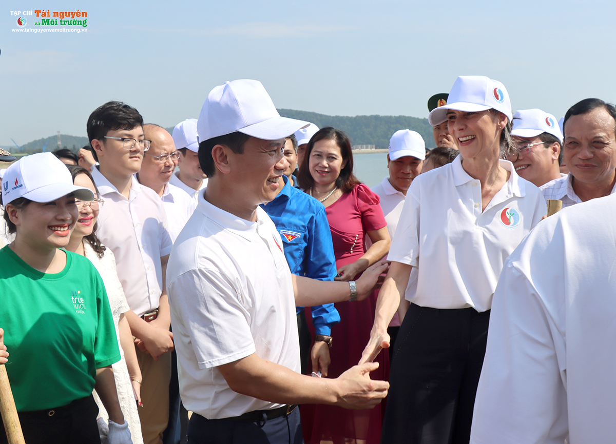 Bộ trưởng Đặng Quốc Khánh phát động bảo vệ môi trường, bảo vệ môi trường biển và đại dương