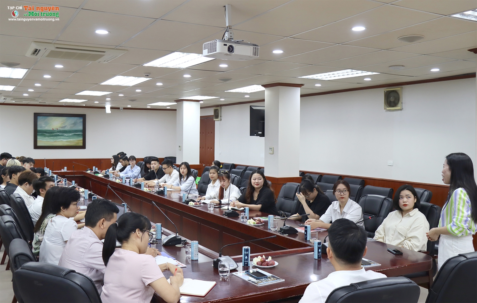 Gặp mặt sinh viên