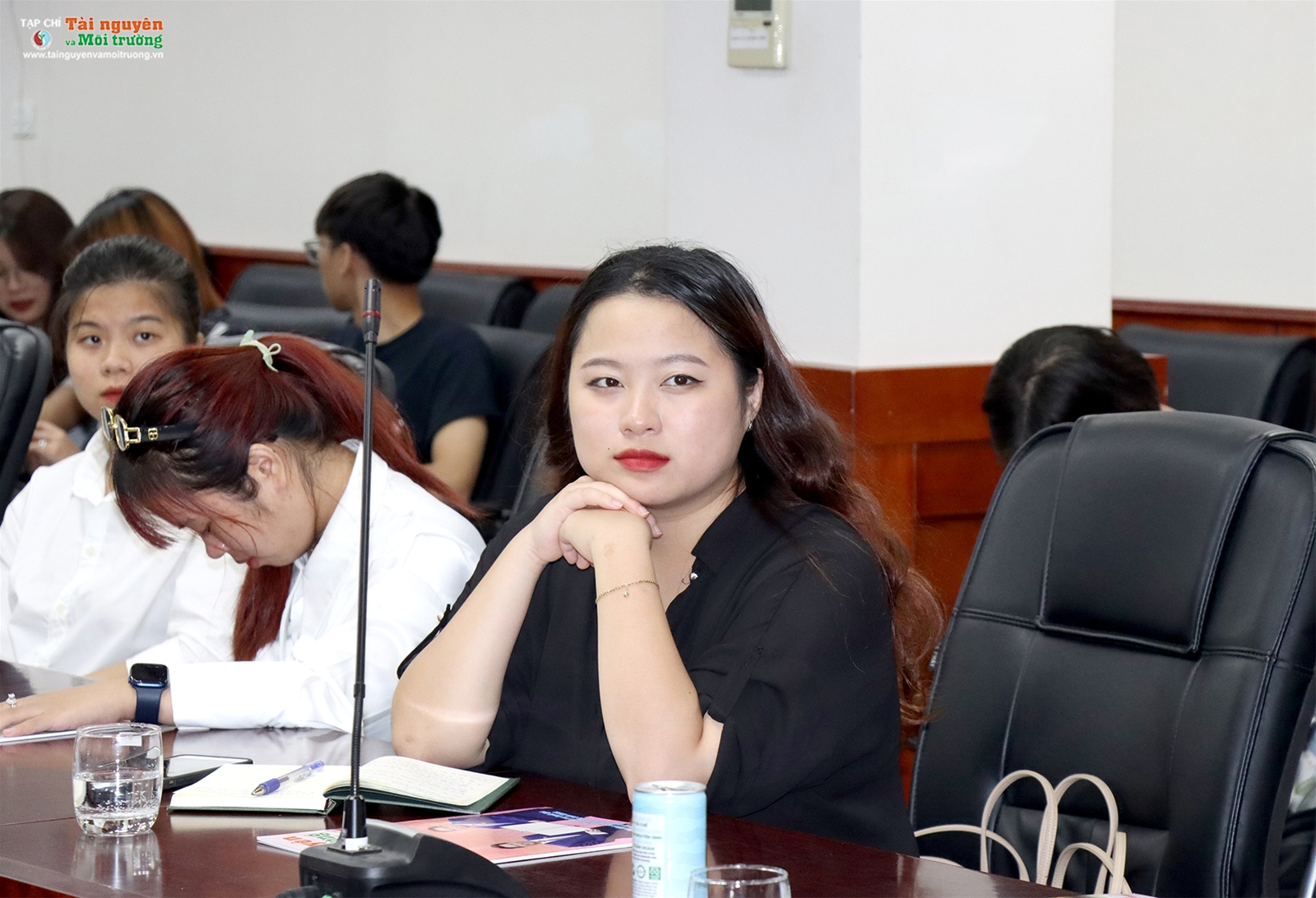 Gặp mặt sinh viên