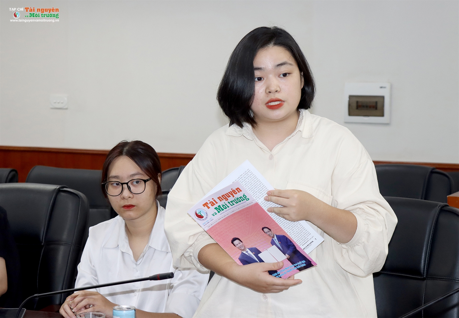 Gặp mặt sinh viên