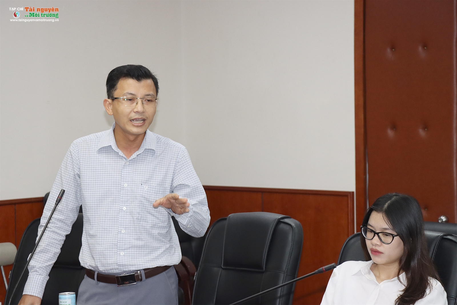 Gặp mặt sinh viên