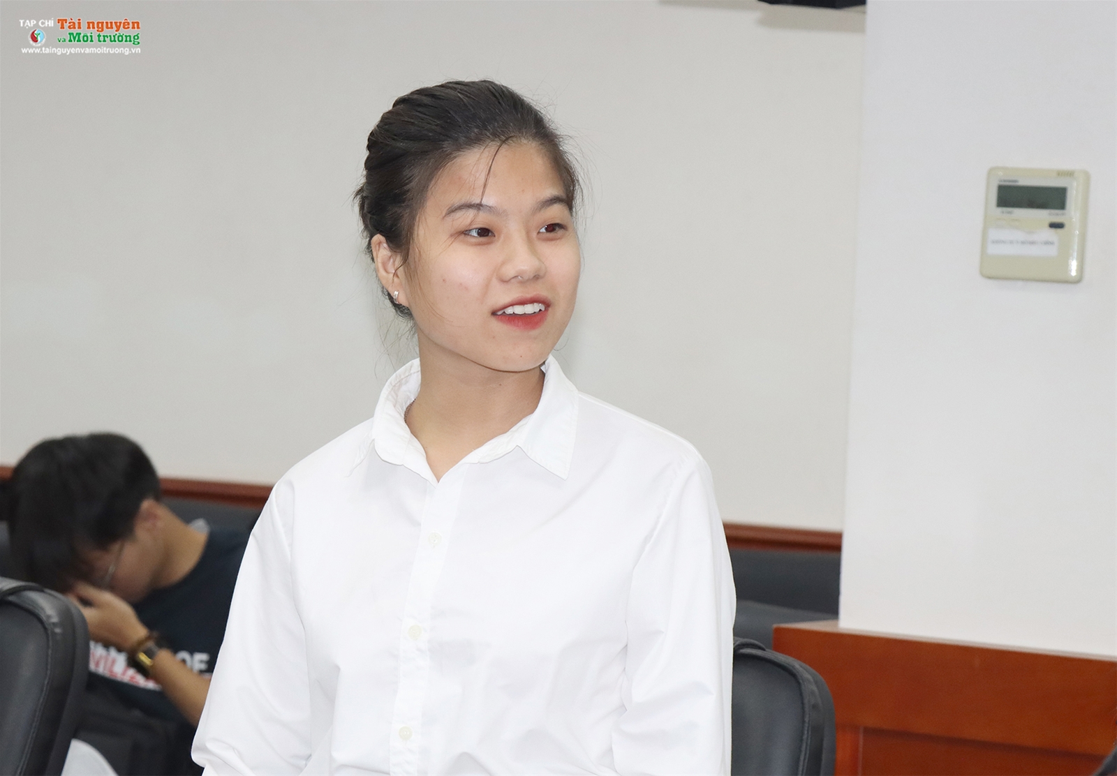 Gặp mặt sinh viên