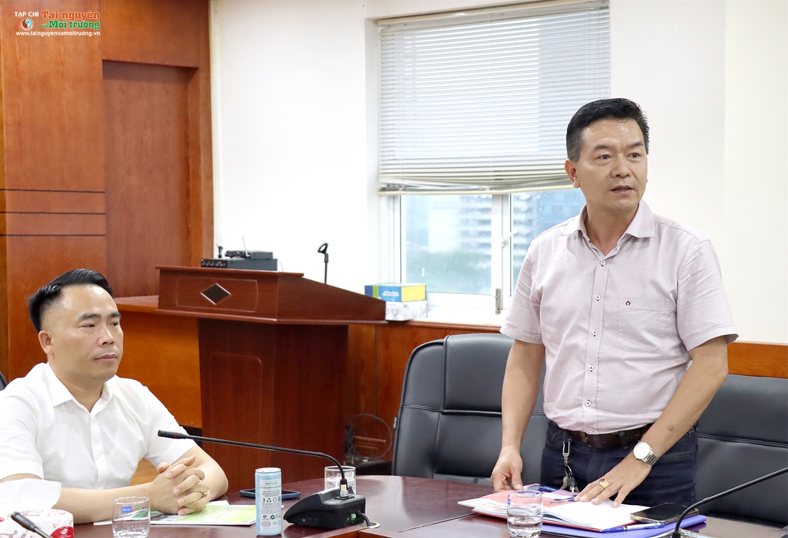 Gặp mặt sinh viên