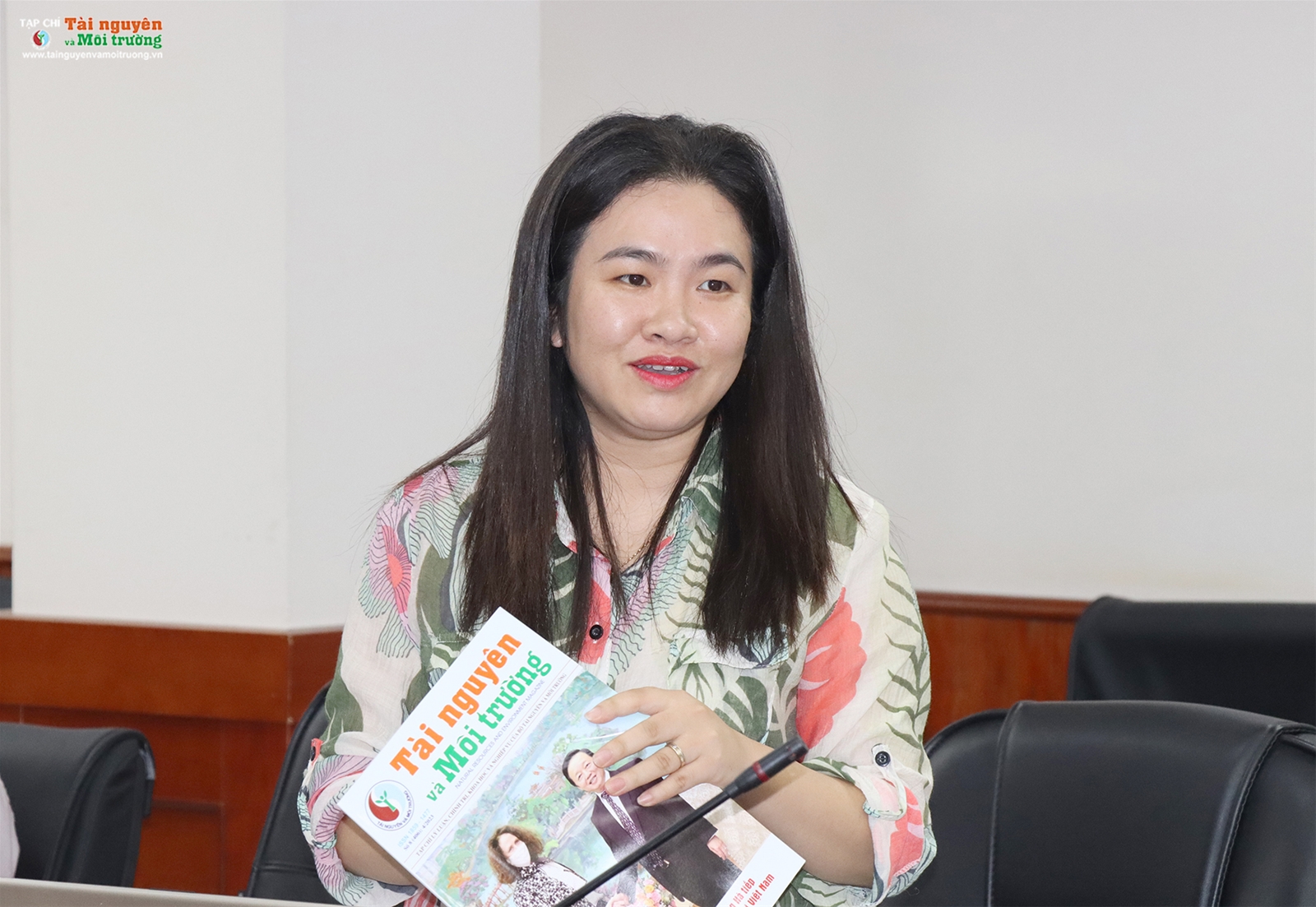 Gặp mặt sinh viên