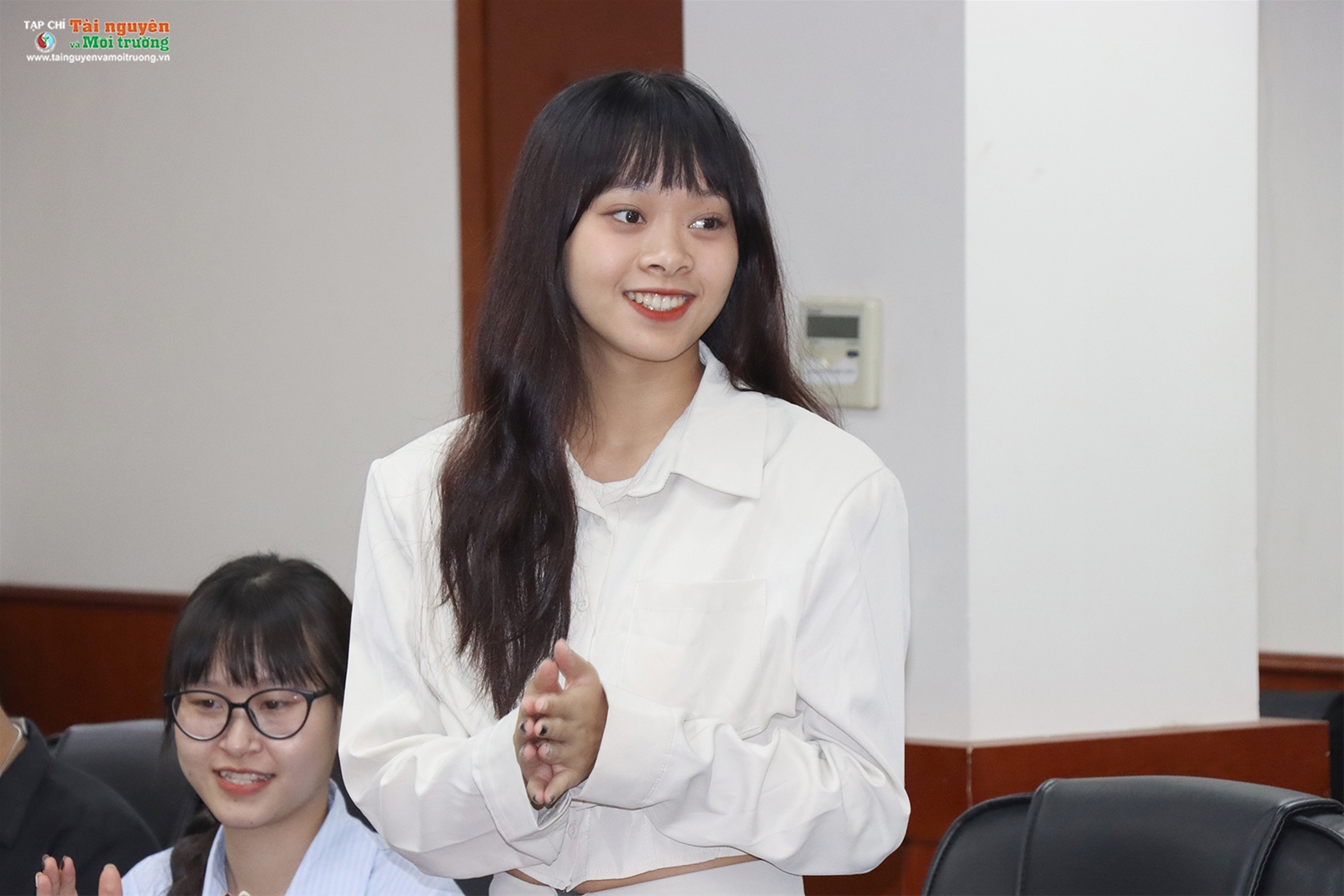 Gặp mặt sinh viên